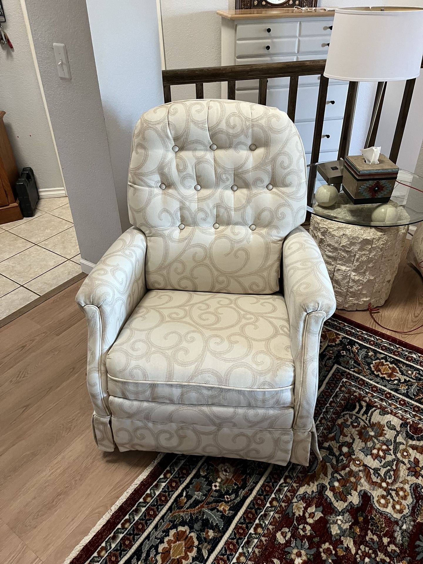 Recliner Chair 🔺