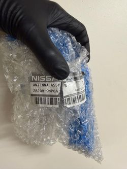Infiniti QX60/Nissan Pathfinder roof antenna brand new