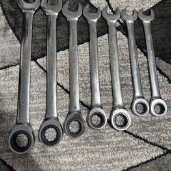 WESTWARD Ratcheting Wrench Set Metric