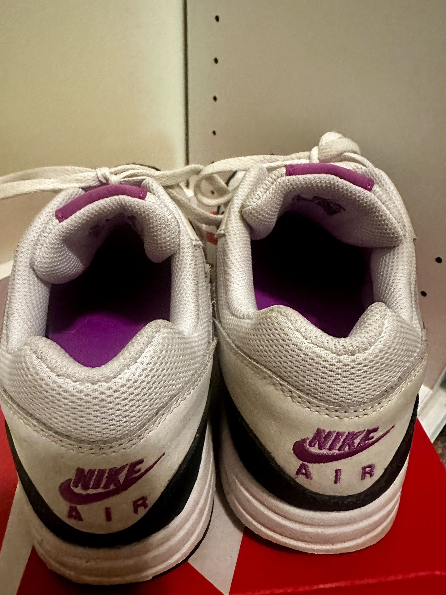 Nike Air Max 1 BG (GS 6.5Y / Women’s 8) – White / Fuchsia Dream