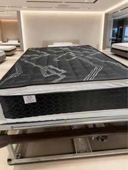 Queen size mattress pillow top 12”.     New mattress in a plastic sealed.    We offer same day delivery