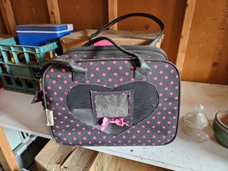 Small dog or cat carrier