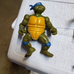 LeonardoTeenage mutant ninja turtles