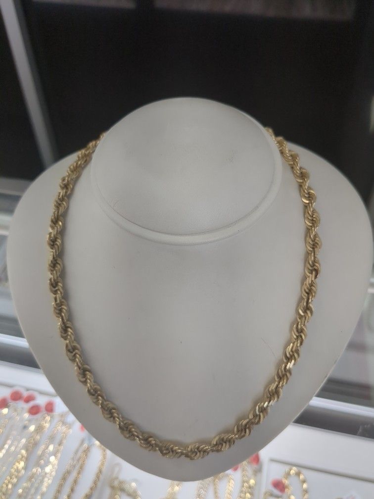 10k Solid Gold Rope Chain 90.1 Grams 28 Long Layaway Available 10% Down If You Are Interested Please Ask For Maribel Thank You Wedding