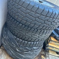 Tires & Wheels Ironman All Country A/T 265/70R16 