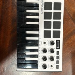 Akai midi Keyboard 