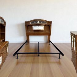 Country Oak 5-Piece Bedroom Set with Frosted Glass & Gold Inlay