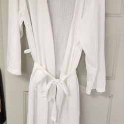 Large White Robe Dowes