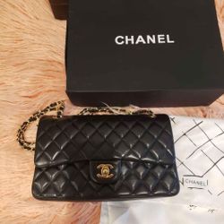 Chanel Lambskin Medium Authentic 