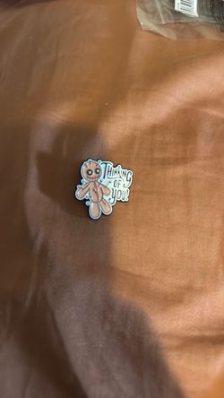 Hat pin