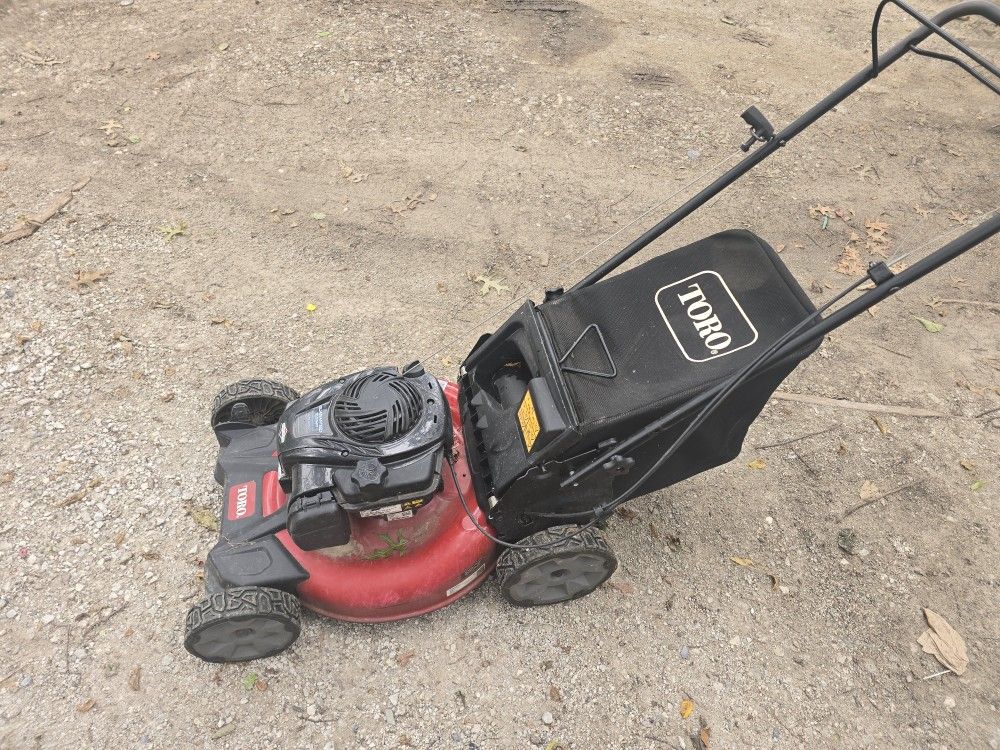 Toro Push Mower With Bag