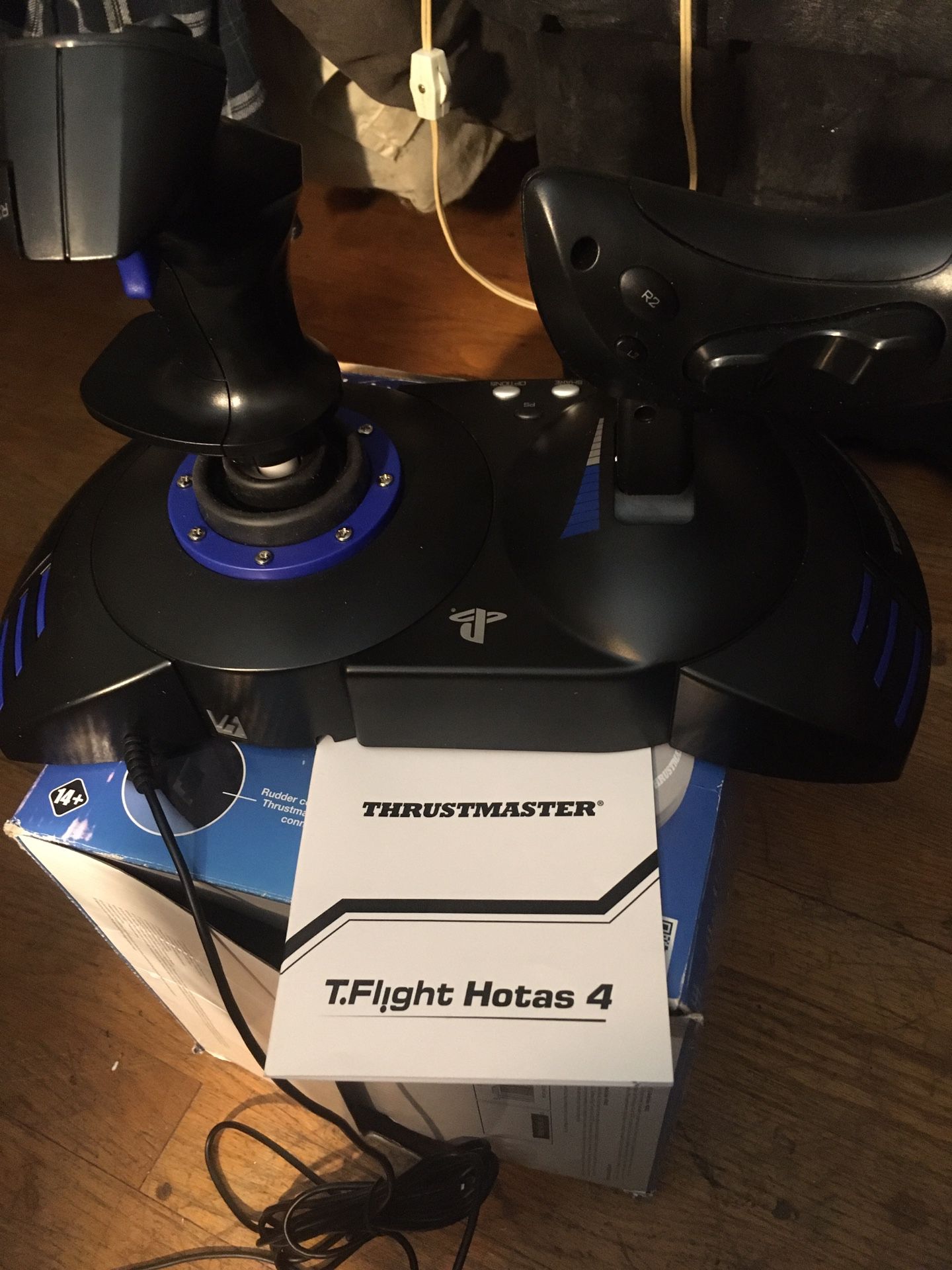 PS4 THRUSTMASTER GAME CONTROLLER. NEW IN THE BOX. $20. HMU {contact info removed}