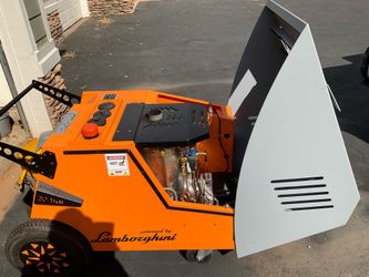Professional Fortador Lamborghini Steam Cleaner – High-End Mobile Detailing Equipment