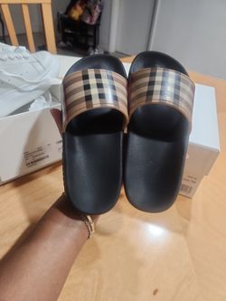 Burberry Kids Slides And Shorts Sz 8