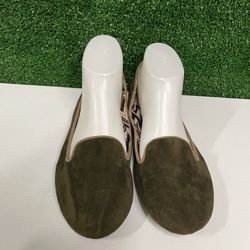 American Rag CIE  Green Flats Size 9 1/2