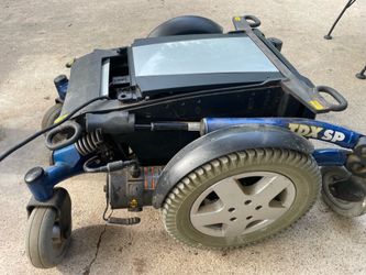 Electric wheelchair invacare TDX