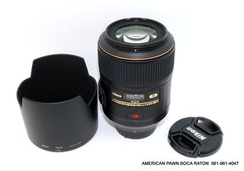 Nikon AF-S VR Micro-NIKKOR 105mm f/2.8G IF-ED Lens w /Hood  
