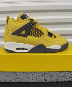 Jordan retro 4  Yellow size 11