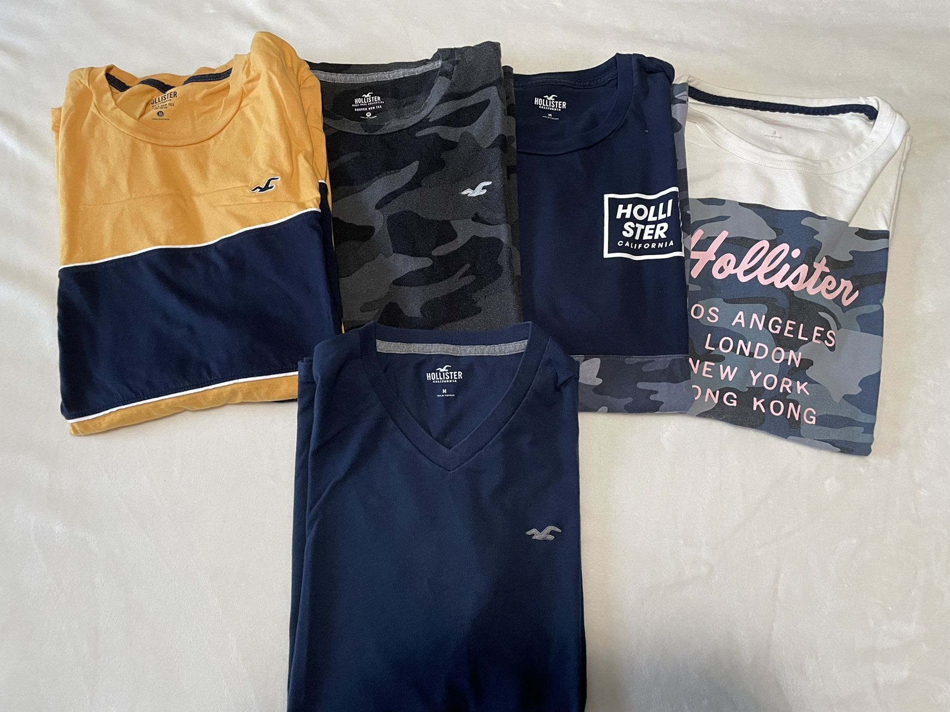 In Great Condition Hollister Medium T-shirts