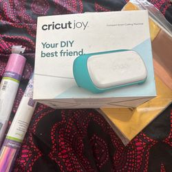 Cricut Joy machine with extra tools and accessories #CricutJoy