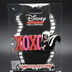 Disney DSSH Bambi Flower Skunk XOXO LE 400 Pin (B4)