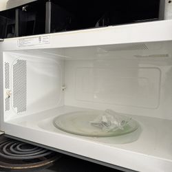 Whirlpool Microwave 