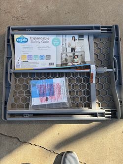 New baby gate