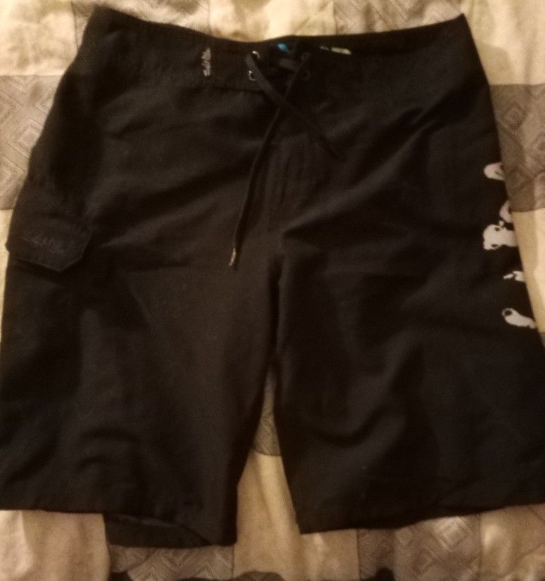 Salt Life Men's SLX-QD Board Shorts - Black - Size 32 - Barely Used