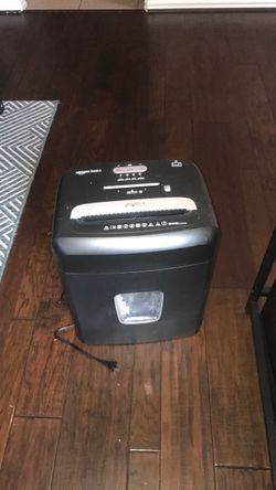 Amazon Basics Paper Shredder