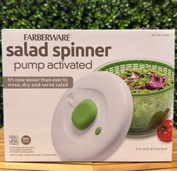 Salad spinner pump activated
