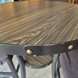 Bar Height Table & Chairs