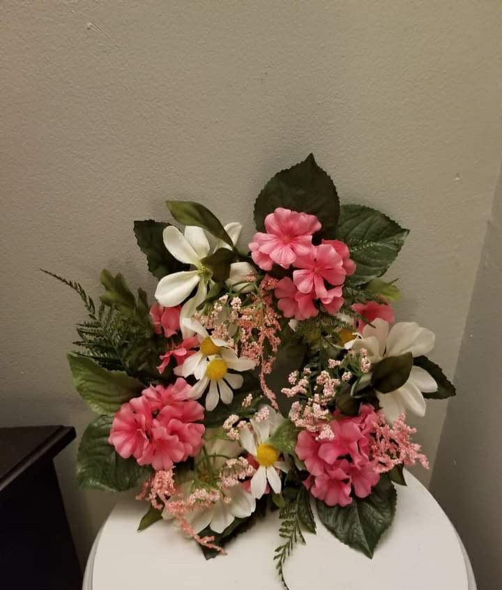 Floral centerpiece