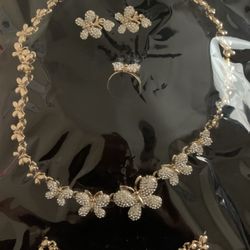 Set Erring ,ring,nackle ,braclet 