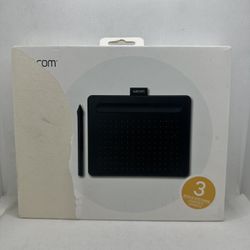 Wacom Intuos Graphics Drawing Tablet, 3 Bonus Software Included, 7.9"x 6.3", Black, Small (CTL4100)