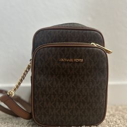 Michael Kors Crossbody Bag