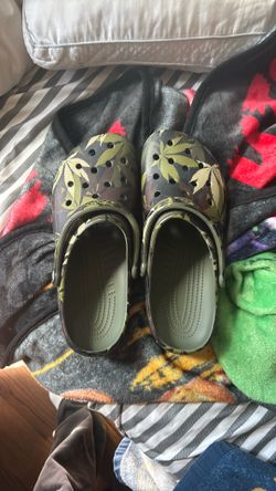 hemp leaf crocs