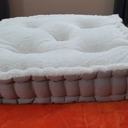 Plush Cat/dog Bed NEVER USED! $25 OBO