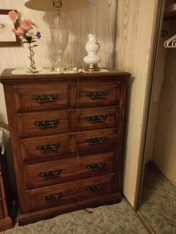 Dresser 