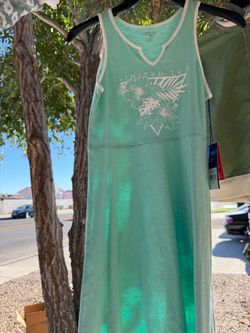 Girls dress