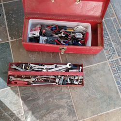 Tool Box With Alot Of Diffrent Tools