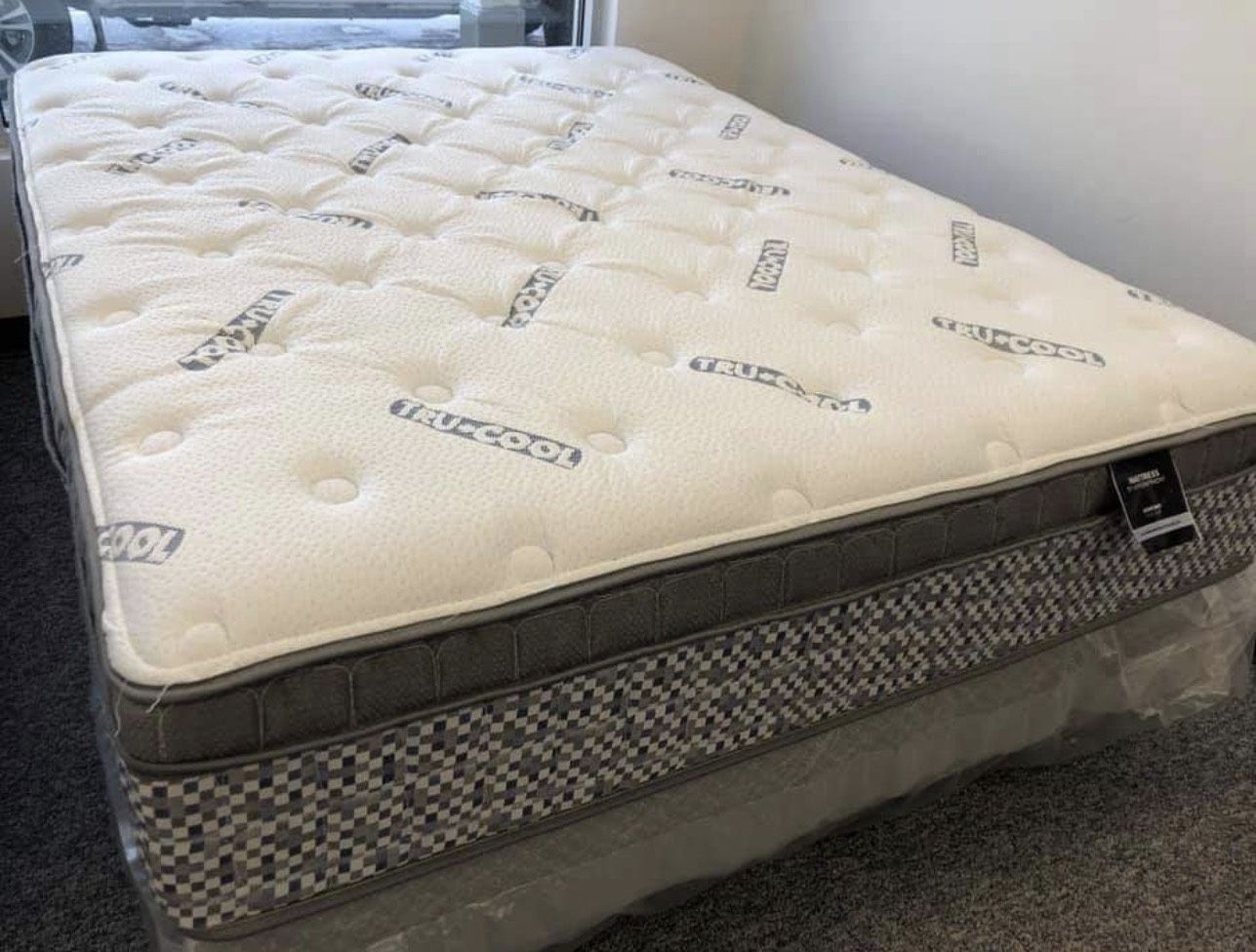 Get Comfortable: Ultimate Comfort Mattresses - 50-80% Savings