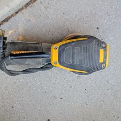 DeWalt Sander