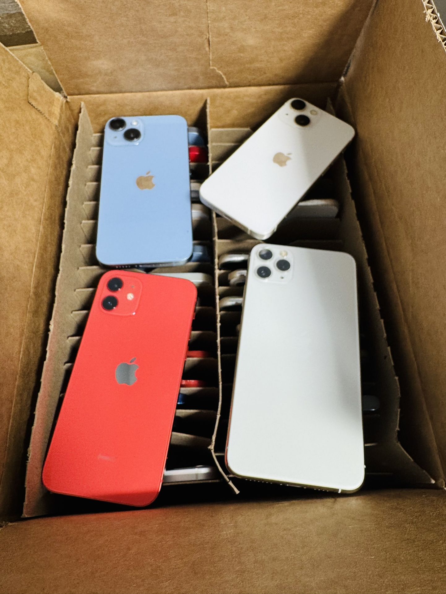 Unlocked iPhones Lot 12 13 14 11 Pro Max - Desbloqueado