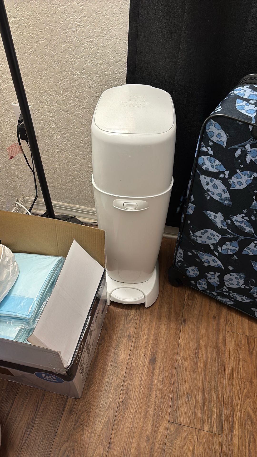 Diaper Genie . Like New