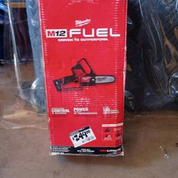 In 12 Fuel Milwaukee Chainsaw Red Lithium Xc40 Fits All Into A Batteries