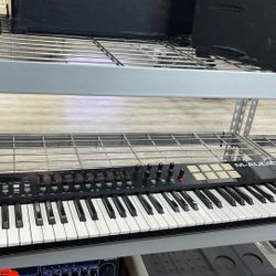 M- audio Oxygen 61 Keyboard 