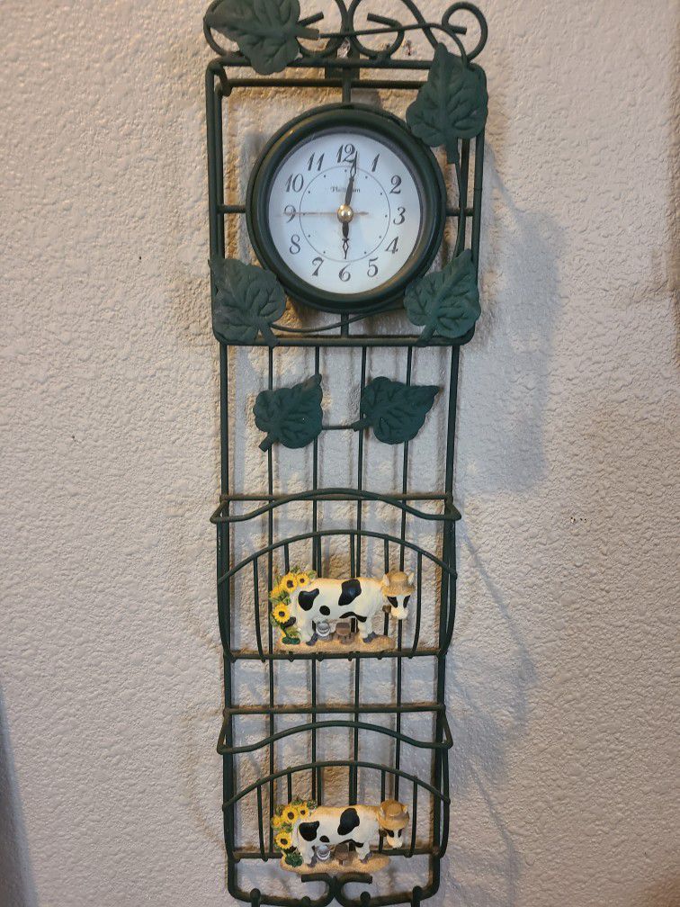 Cow Mail Holder. Clock Does Not Work