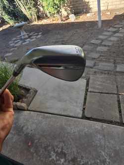 Titleist Vokey SM 10  50 wedge with 12 bounce