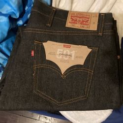 Charcoal Black Levi’s 501s
