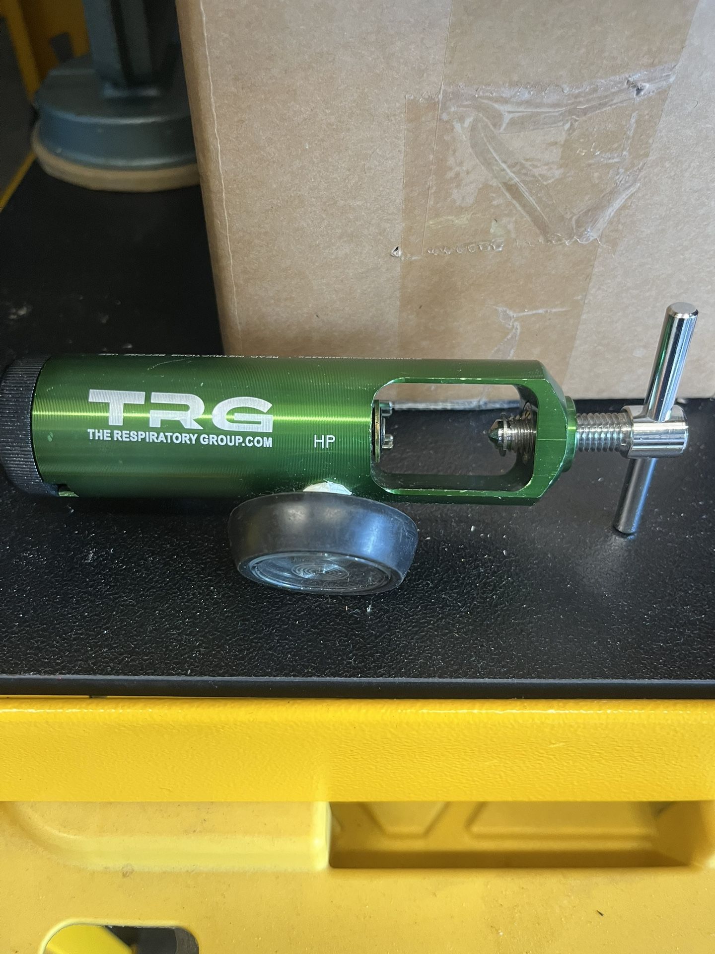 TRG The Respitory Group 0-8 LPM Oxygen Regulator 3000psi